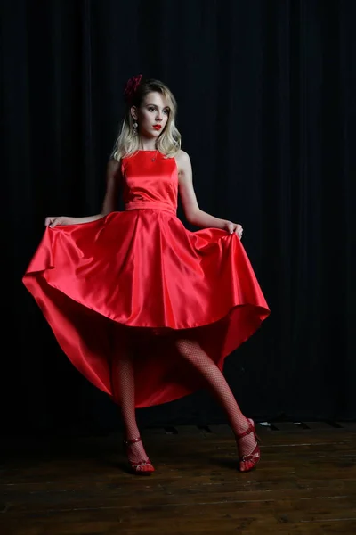 Young Beautiful Girl Tries Her First Evening Red Dress — Stock Photo, Image