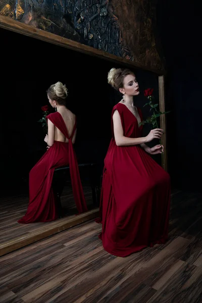 Beautiful Girl Evening Burgundy Dress Mirror Her Reflection Black Background — Stock Photo, Image
