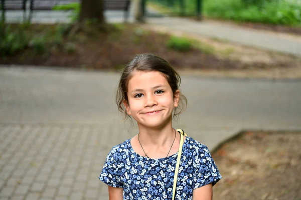 Beautiful Girl Blue Dress Rides Park — Stock Photo, Image