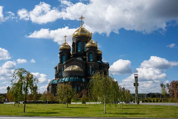Dark Color Temple Golden Domes Geometric Park Drone Height — Stock Photo, Image