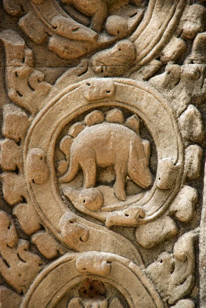 Płaskorzeźba Dinozaura Ścianie Świątyni Historycznym Kompleksie Angkor Watt — Zdjęcie stockowe