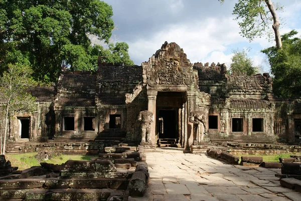 Estatuas Bajorrelieves Dioses Soluciones Arquitectónicas Complejo Histórico Angkor Watt —  Fotos de Stock
