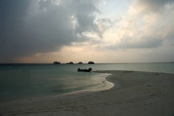 Playa Arena Paisaje Marino Con Barcos Atardecer — Foto de Stock