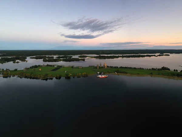 Panoramablick Auf Den See Mit Vielen Inseln Auf Einer Davon — Stockfoto