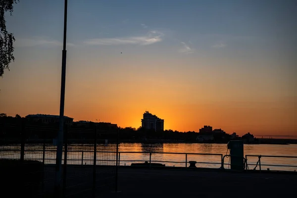 Sonnenuntergang Auf Einem Großen See Vom Schiff Aus — Stockfoto