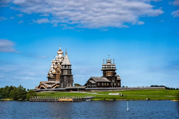 Kuzey mimarisinin eşsiz antik ahşap yapıları