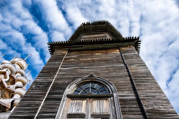 Kuzey mimarisinin eşsiz antik ahşap yapıları