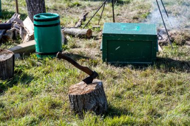 1812 'de silah ve ev eşyalarıyla birlikte askeri kampta.