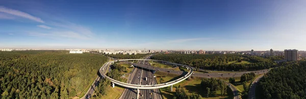 Une Vue Panoramique Route Avec Système Complexe Échanges Avec Ville — Photo