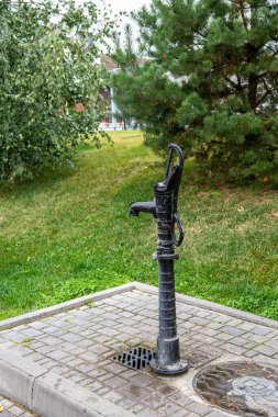 Klasik El Yapımı Bronz Su Ayıklayıcı