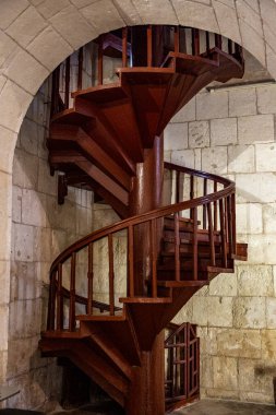 Günlük kullanım ve savaş için eski ev eşyaları