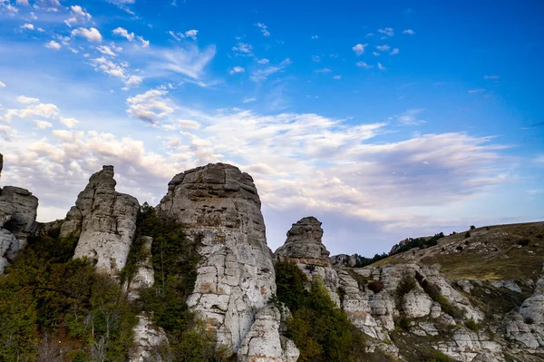 Belles Montagnes Aux Rebords Contes Insolites Sur Fond Ciel Vallée — Photo