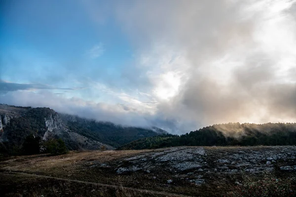 Salida Del Sol Las Montañas Con Niebla Matutina Desde Principios — Foto de Stock