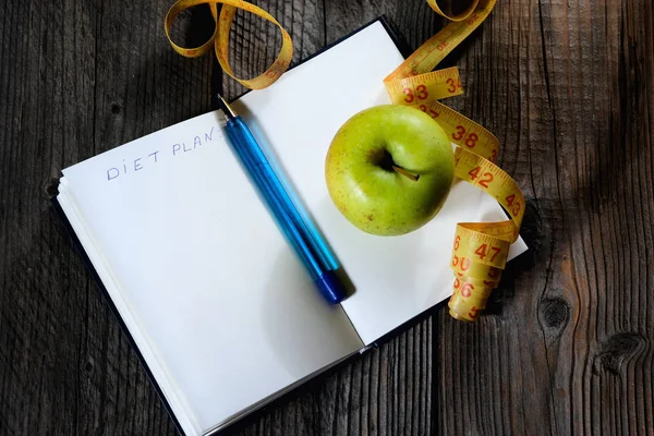 Blank Open Notebook Green Apple Yellow Centimeter Tapeand Pen Concept — Stock Photo, Image