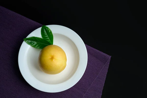 Yellow Peach White Dinner Plate — Stock Photo, Image