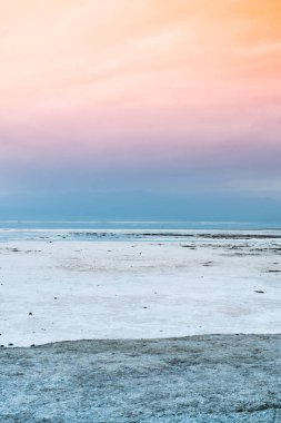 Çin, Qinghai 'deki Caka Tuz Gölü. Çin' deki Chaka Tuz Gölü. Qinghai 'nin Chaka Salt Lake' i hayallerle dolu.