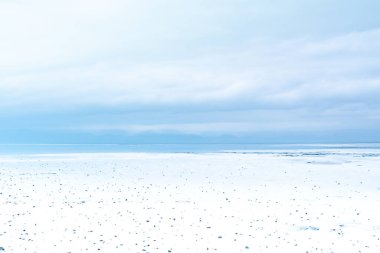 Çin, Qinghai 'deki Caka Tuz Gölü. Çin' deki Chaka Tuz Gölü. Qinghai 'nin Chaka Salt Lake' i hayallerle dolu.