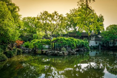 Suzhou Gardens, Çin 'deki Pavilionlar ve Bahçeler. Çin Suzhou Bahçesi, Oyalanan Bahçe 