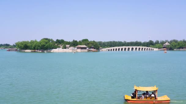 Круизное Судно Озере Куньмин Летний Дворец Пекин Китай Летом Озеро — стоковое видео