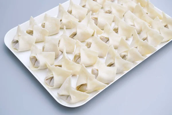 Традиционная Китайская Еда Вонтон Помещается Белой Тарелке Вкусное Чудо Тарелке — стоковое фото