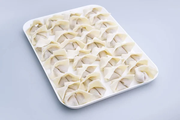 Geleneksel Çin Yemeği Wontonu Beyaz Bir Tabağa Konur Lezzetli Wonton — Stok fotoğraf