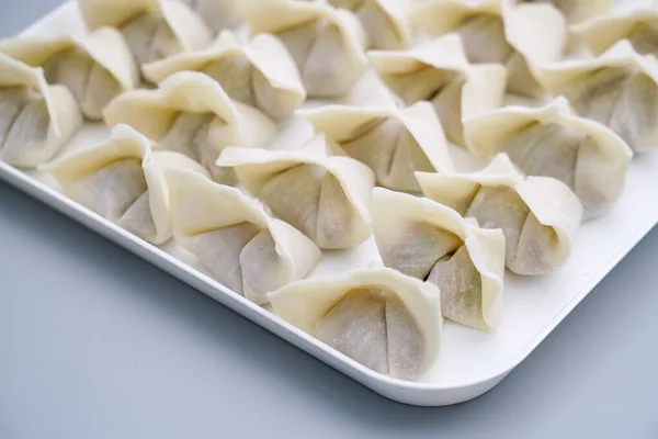 Cibo Tradizionale Cinese Wonton Posto Piatto Bianco Delizioso Wonton Piatto — Foto Stock