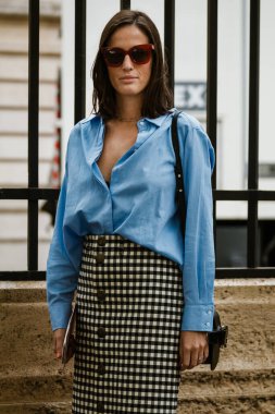 PARIS, FRANCE - 28 Eylül 2019: Paris Moda Haftası / Yaz 2020 'deki ALTUZARRA defilesinden sonra konuk