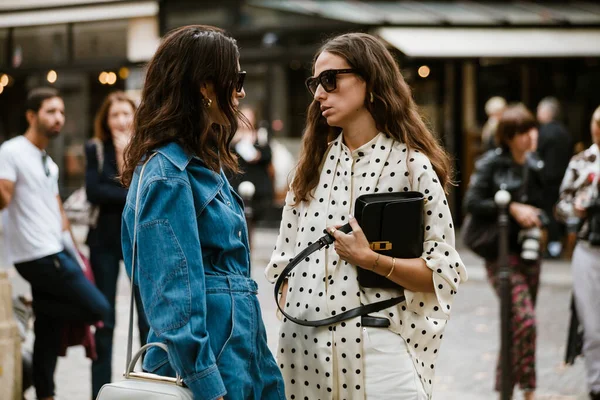 PARIS, FRANCE - 28 Eylül 2019: Erika Boldrint ALTUZARRA defilesinden sonra Paris Moda Haftası / Yaz 2020