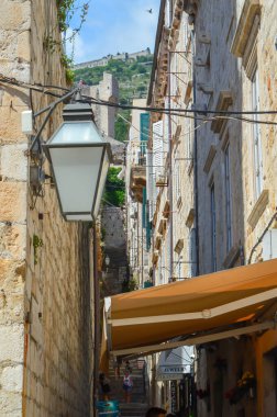 DUBROVNIK, CROATIA - 18 Haziran 2019 'da Dubrovnik kentinde yürüyüş. 