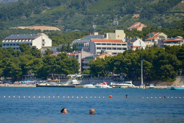 Makarska Croatia Ιουνιου Πρωινή Χαλάρωση Στην Παραλία Της Αδριατικής Θάλασσας — Φωτογραφία Αρχείου
