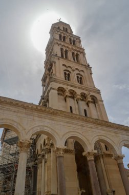 BÖLÜM, CROATIA - 15 Haziran 2019 'da Diocletian' ın Split 'teki sarayı yakınlarındaki Saint Roch Kilisesi.