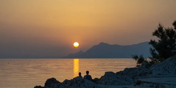 Hırvatistan Makarska Kentinde Adriyatik Denizi Nde Gün Batımı — Stok fotoğraf