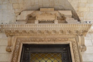 BÖLÜM, CROATIA - 15 Haziran 2019 'da Diocletian' ın Split 'teki sarayı yakınlarındaki Saint Roch Kilisesi.