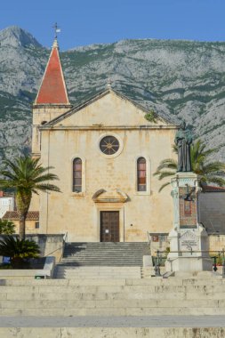 MAKARSKA, CROATIA - 9 Haziran 2019 'da Makarska' daki Saint Marka Katedrali.