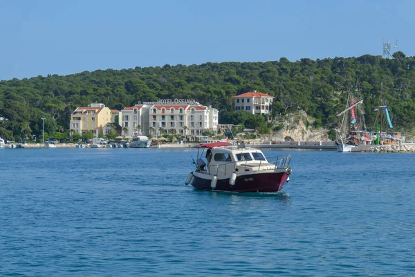 Makarska Croacia Junio Barco Turístico Que Regresa Makarska Croacia Junio —  Fotos de Stock