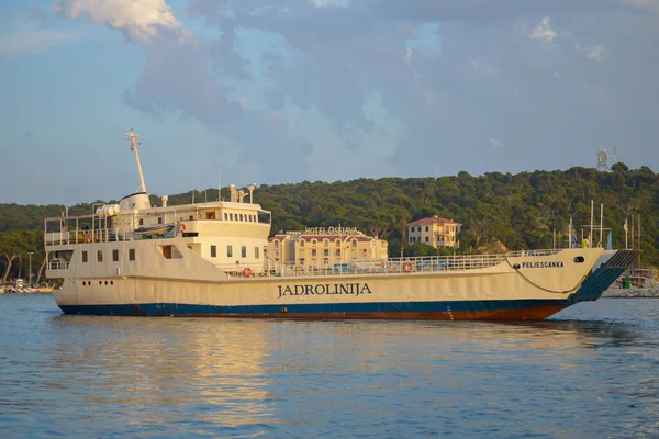 Makarska Chorvatsko Června 2019 Trajekt Ostrov Brač Odjíždí Června 2019 — Stock fotografie