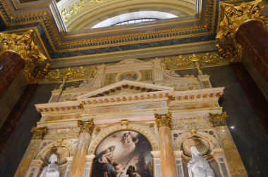 BUDAPEST, HUNGARY - 29 Aralık 2017: Budapeşte 'de Aziz Stephen Bazilikası' nın İçi (Szent Istvan Bazilika) 29 Aralık 2017.