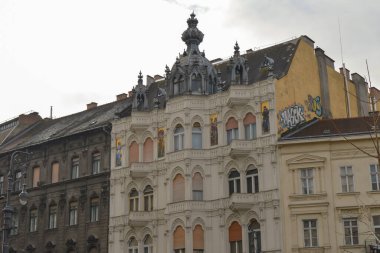 BUDAPEST, HUNGARY - 31 Aralık 2017: Budapeşte 'de Wesselnyi caddesinde yürüyüş.