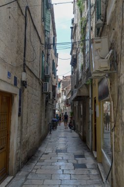 BÖLÜM, CROATIA - 15 Haziran 2019 'da Split' teki eski şehir duvarları.