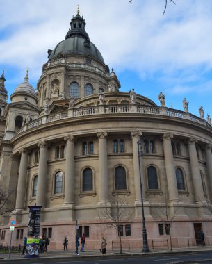 BUDAPEST, HUNGARY - 29 Aralık 2017: Aziz Stephen Bazilikası (Szent Istvan Bazilika) 29 Aralık 2017.