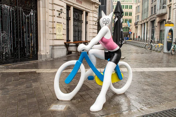 Bruxelles Belgio Gennaio 2019 Gatto Una Scultura Bicicletta Vicino Alla — Foto Stock