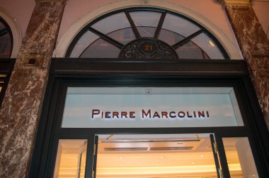 BRÜKSEL, BELGİM - 29 Aralık 2018: Galerie de la Reine, Brüksel 29 Aralık 2018.