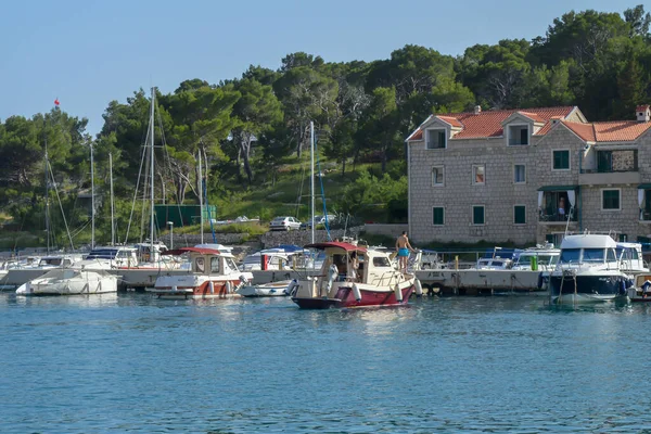 Makarska Croácia Junho Barcos Pescadores Cais Makarska Croácia Junho 2019 — Fotografia de Stock