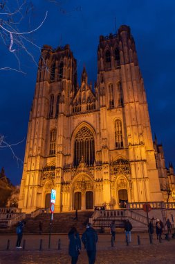 BRÜKSEL, BELGIUM - 1 Ocak 2019: St. Michael ve St. Gudula Katedrali 1 Ocak 2019. 