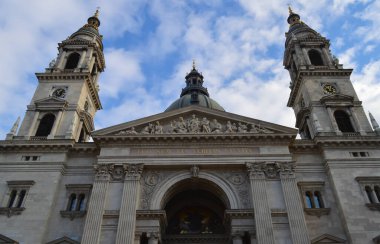 BUDAPEST, HUNGARY - 29 Aralık 2017: Aziz Stephen Bazilikası (Szent Istvan Bazilika) 29 Aralık 2017.