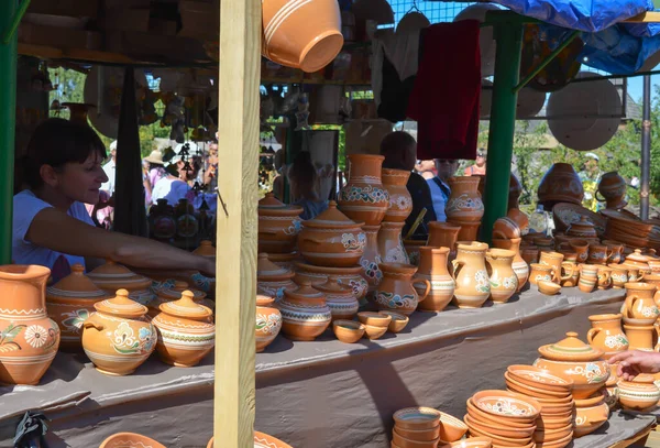 Velyki Sorochintsi, UKRAINE - 25 Ağustos 2017: Ulusal Ukrayna yıllık pazarı Sorochinska Yrmorka, Ukrayna