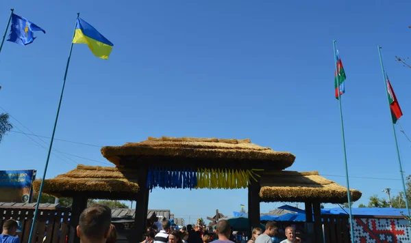 Velyki Sorochintsi Ukraine 2017 Welcome Flags Countries Participating National Ukrainian — 스톡 사진