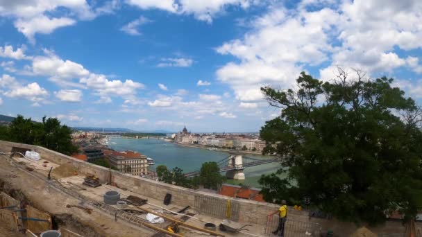 Budapest Węgry Lipca 2023 Wschodni Brzeg Dunaju Parlament Węgierski Budapeszcie — Wideo stockowe