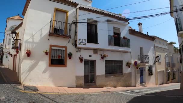 Estepona España Julio 2023 Caminando Centro Ciudad Soleado Día Verano — Vídeos de Stock