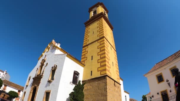 Estepona España Julio 2023 Caminando Centro Ciudad Soleado Día Verano — Vídeos de Stock